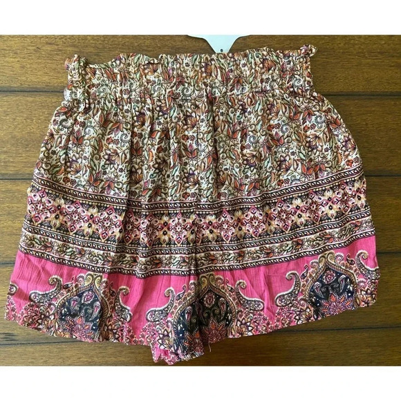 Angie NWT Small Beige & Pink Boho Paisley Print Paperbag  Elastic Waist Shorts - Picture 4 of 6